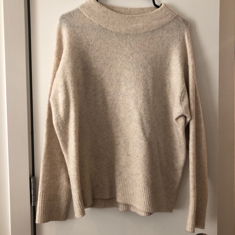 Uniqlo Wool Cream Sweater